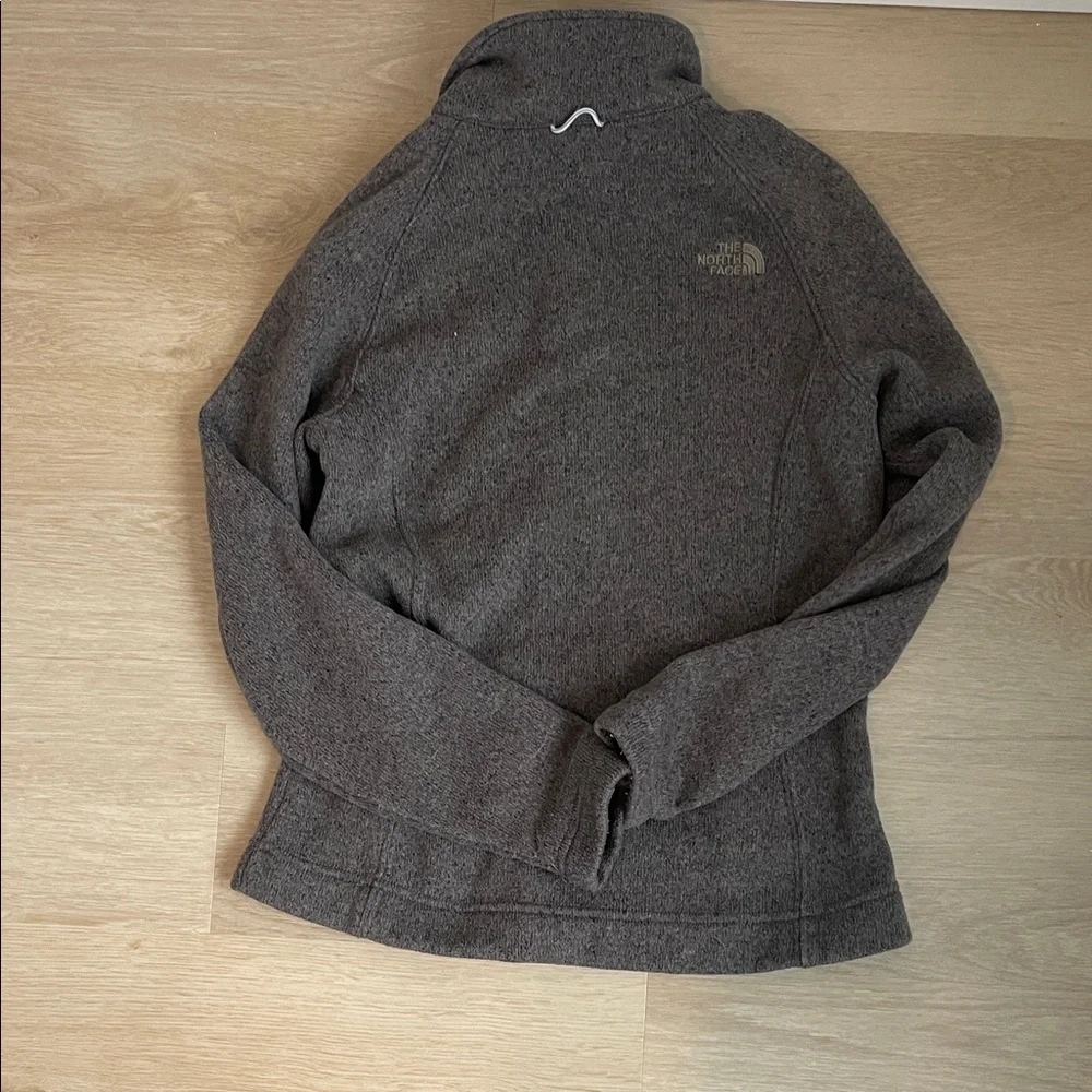 The North Face Women's Charcoal Ski Fleece Zip Up Small gray - Picture 9 of 9